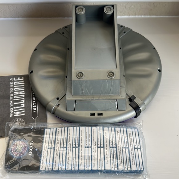 New Who Wants To Be A Millionaire Game.
New Out of Box. - Picture 6 of 7